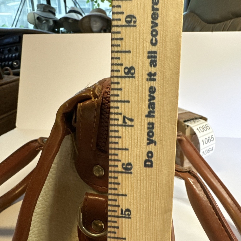 Vintage Dooney & Bourke Bone White/ Tan Leather Shoulder Bag No Strap - Picture 11 of 11